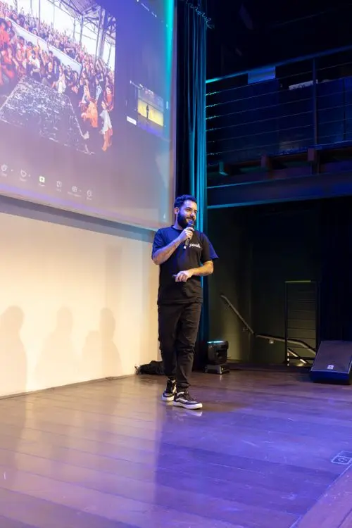 Presentación en conferencia con proyección